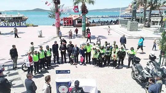 Ayvalık'ta Kaymakam Yaman'dan 'Yayalar İçin 5 Adımda Güvenli Trafik' etkinliğine tam destek