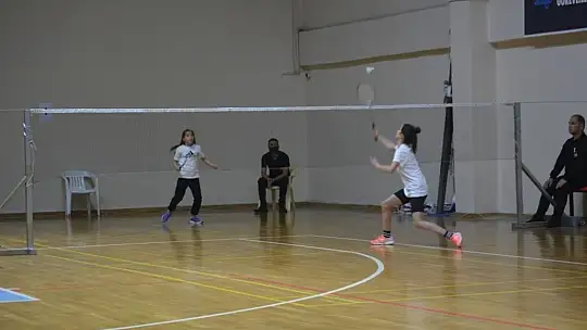 Ayvalık'ta Küçükler Badmington heyecanı