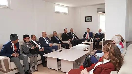 Ayvalık'ta resmi bayramlaşma yapıldı