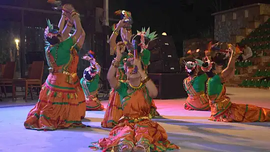 Ayvalık'ta Sebahat-Cihan Şişman Güzel Sanatlar Lisesi öğrencilerinden gençlik konseri