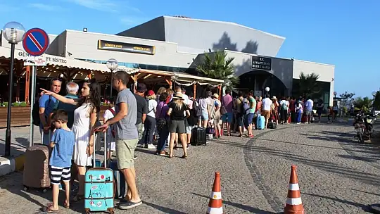 Ayvalık'tan Yunan adalarına seferler başlıyor, esnaf sevinçli