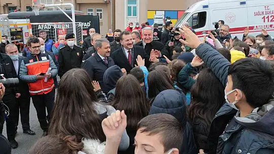 Balıkesir'de 'Deprem Anı ve Tahliye Tatbikatı' yapıldı