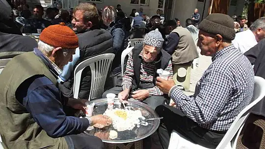 Balıkesir'de  geleneksel köy hayırları binlerce çiftçiyi buluşturdu