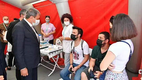 Balıkesir'de 1 milyonuncu aşı yapıldı