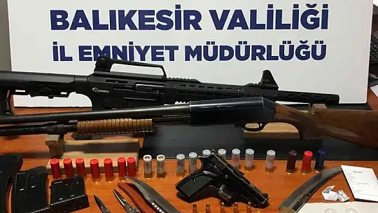 Balıkesir'de 50 aranan şahsa gözaltı