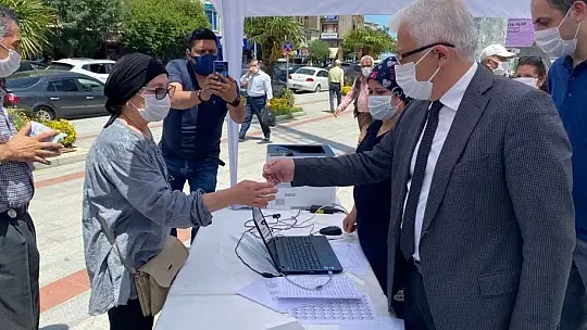 Balıkesir'de 60 yaş üstü vatandaşlara HES kodlu anahtarlık