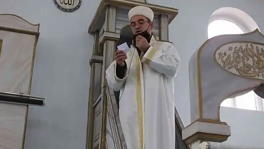 Balıkesir'de bin 600 camide okunan hutbede maske, mesafe ve aşı uyarısı yapıldı