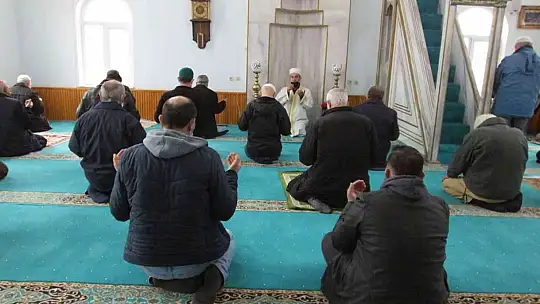 Balıkesir'de bin 600 camide okunan hutbede maske, mesafe ve aşı uyarısı yapıldı