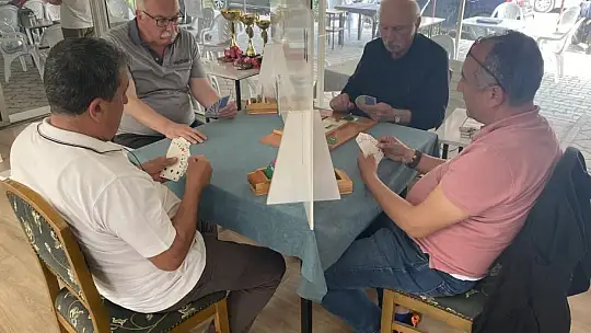 Balıkesir'de Briç Takımları Türkiye Şampiyonası için yarıştı