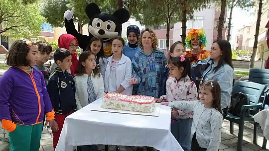 Balıkesir'de Dünya Çölyak Gününe pastalı kutlama