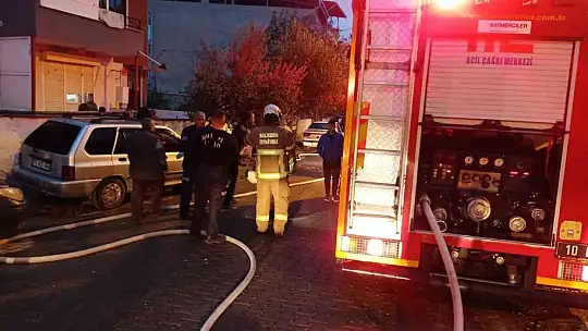 Balıkesir'de ev yangını itfaiye tarafından söndürüldü