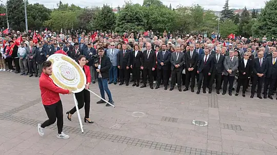 Balıkesir'de gençler 19 Mayıs'ı yürüyüşle kutladı