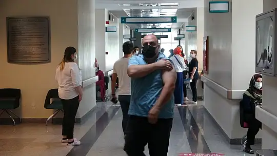 Balıkesir'de günlük aşı rekoru kırıldı