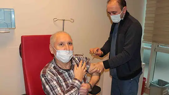 Balıkesir'de ilk TURKOVAC aşısı yapıldı