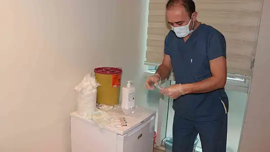 Balıkesir'de ilk TURKOVAC aşısı yapıldı