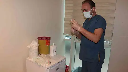 Balıkesir'de ilk TURKOVAC aşısı yapıldı