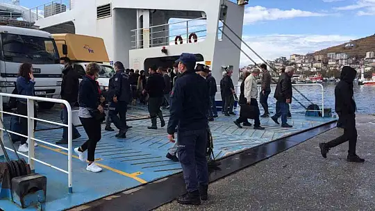 Balıkesir'de maske ve mesafe denetimleri arttı