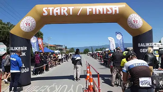 Balıkesir'de okullar arası bisiklet Türkiye birinciliği başladı