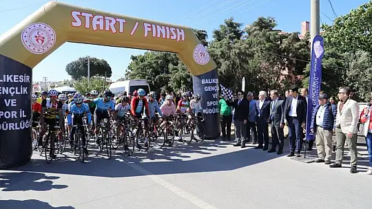 Balıkesir'de okullar arası bisiklet Türkiye birinciliği başladı