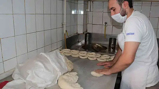 Balıkesir'de simit 3 lira oldu