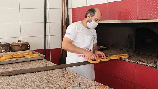 Balıkesir'de simit 3 lira oldu