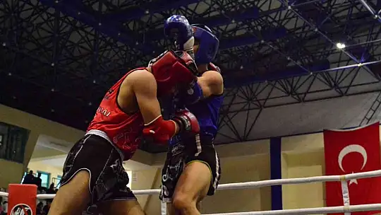 Balıkesir'de Üniversiteler arası muay thai şampiyonası başladı