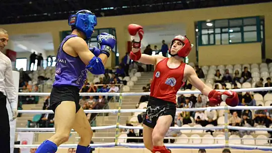Balıkesir'de Üniversiteler arası muay thai şampiyonası başladı