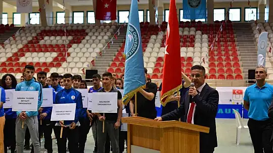 Balıkesir'de Üniversiteler arası muay thai şampiyonası başladı