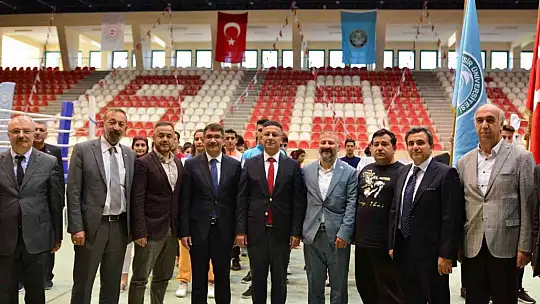 Balıkesir'de Üniversiteler arası muay thai şampiyonası başladı