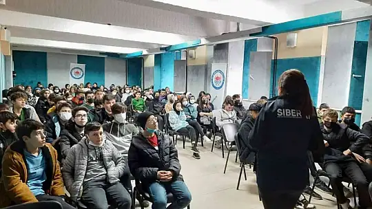Balıkesir Emniyeti, okullarda SİBERAY'I anlattı.