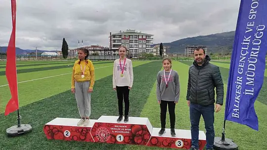 Balıkesir'in en hızlıları atletizm yarışmaları Havran ilçe finali yapıldı