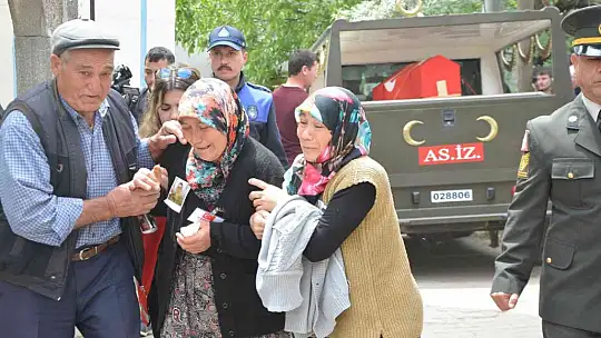 Balıkesir şehidine ağladı