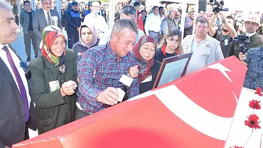 Balıkesir şehidine ağladı