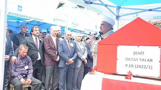 Balıkesir şehidine ağladı