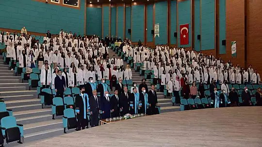 Balıkesir Üniversitesinde, geleceğin hekimleri beyaz önlük giydi