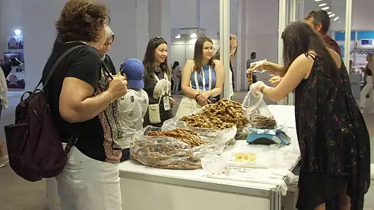 Balıkesirli çiftçiler geleneksel fuar gezisine katıldı