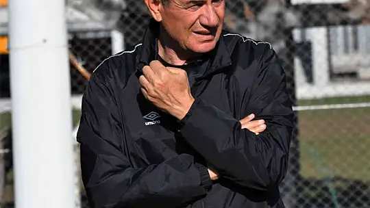 Balıkesirspor'da Giray Bulak'la yollar ayrıldı