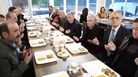 Bandırma Belediye Başkanı iftarda kırsal mahalle halkıyla buluştu