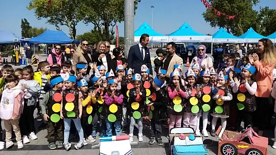 Bandırma'da trafik haftası kutlanıyor