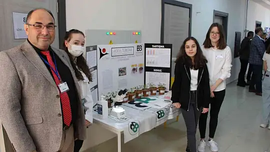 Bandırma'da TÜBİTAK 4006 Bilim Fuarı açıldı