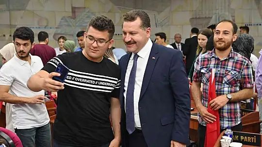 Başkan Yılmaz, 103'üncü yılda 103 gençle buluştu