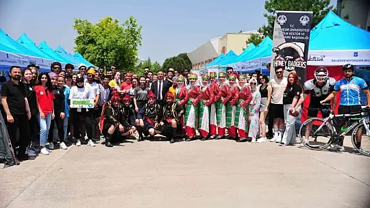 BAÜN'de Öğrenci Toplulukları Festivali gerçekleştirildi
