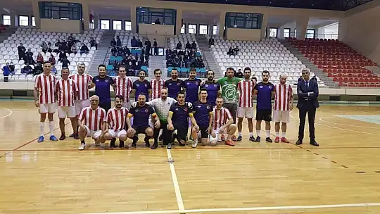 BAÜN Rektörlük kupasını Hastane futbol takımı kazandı