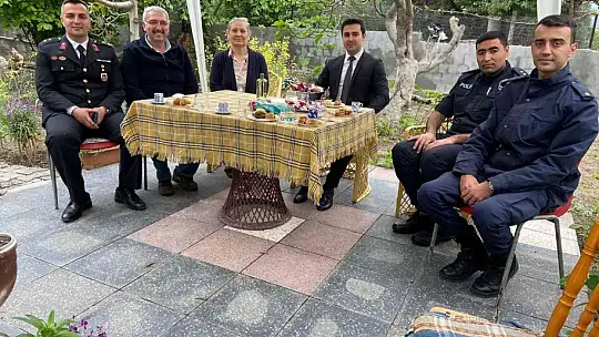 Bayramda şehit ve gazi aileleri ziyaret edildi