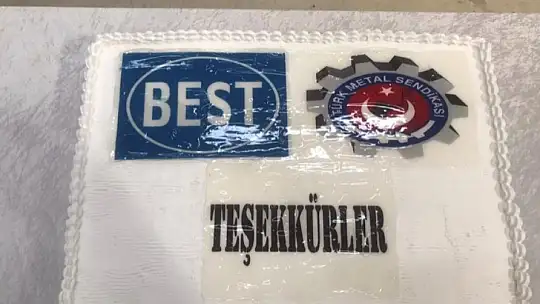 BEST işçileri maaş zammını pastayla kutladı