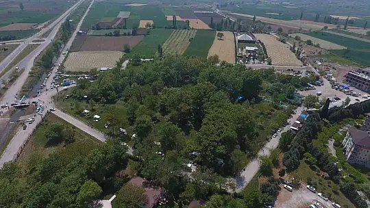 Bigadiç'te binlerce vatandaş festivalde bir araya geldi