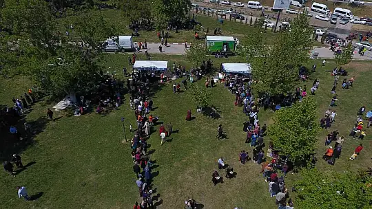 Bigadiç'te binlerce vatandaş festivalde bir araya geldi