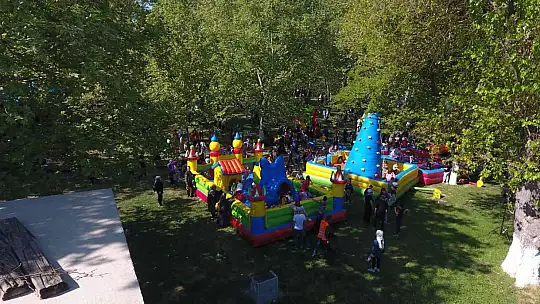 Bigadiç'te binlerce vatandaş festivalde bir araya geldi