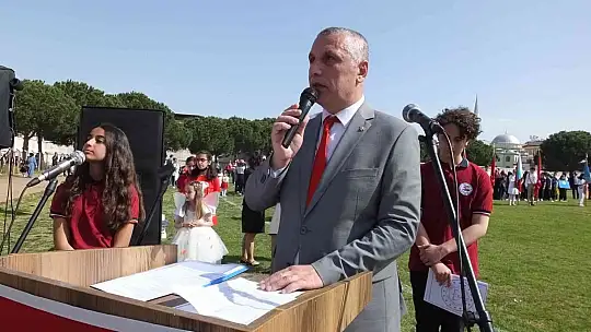 Burhaniye' de 23 Nisan kutlaması