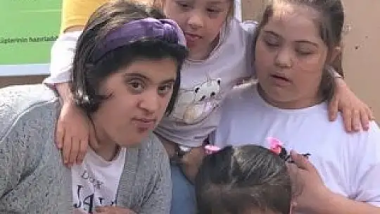 Burhaniye'de ' Down Eliyle yeşillensin Dünya' projesi hayata geçirildi